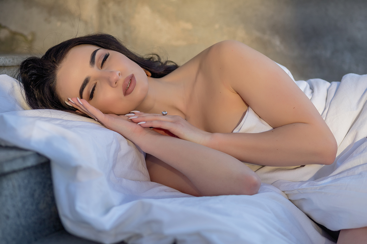 5 Reasons why sleeping naked is not the answer for a hot summer
